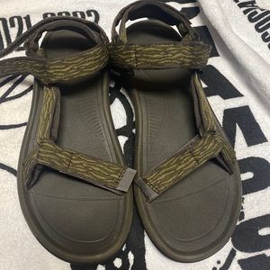 Teva Hurricane xlt2 sandals